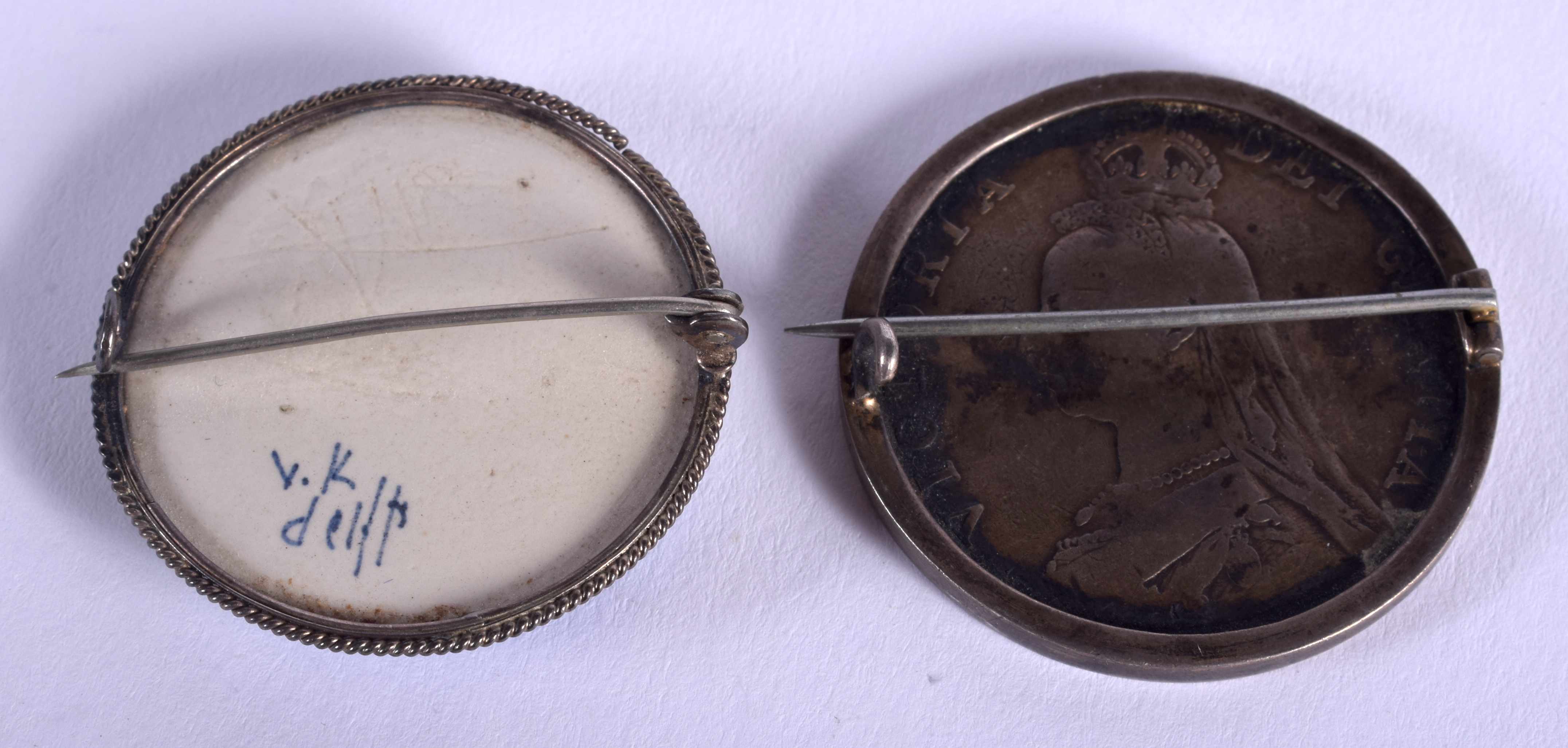 TWO VINTAGE SILVER BROOCHES. 32 grams. (2) - Image 2 of 2