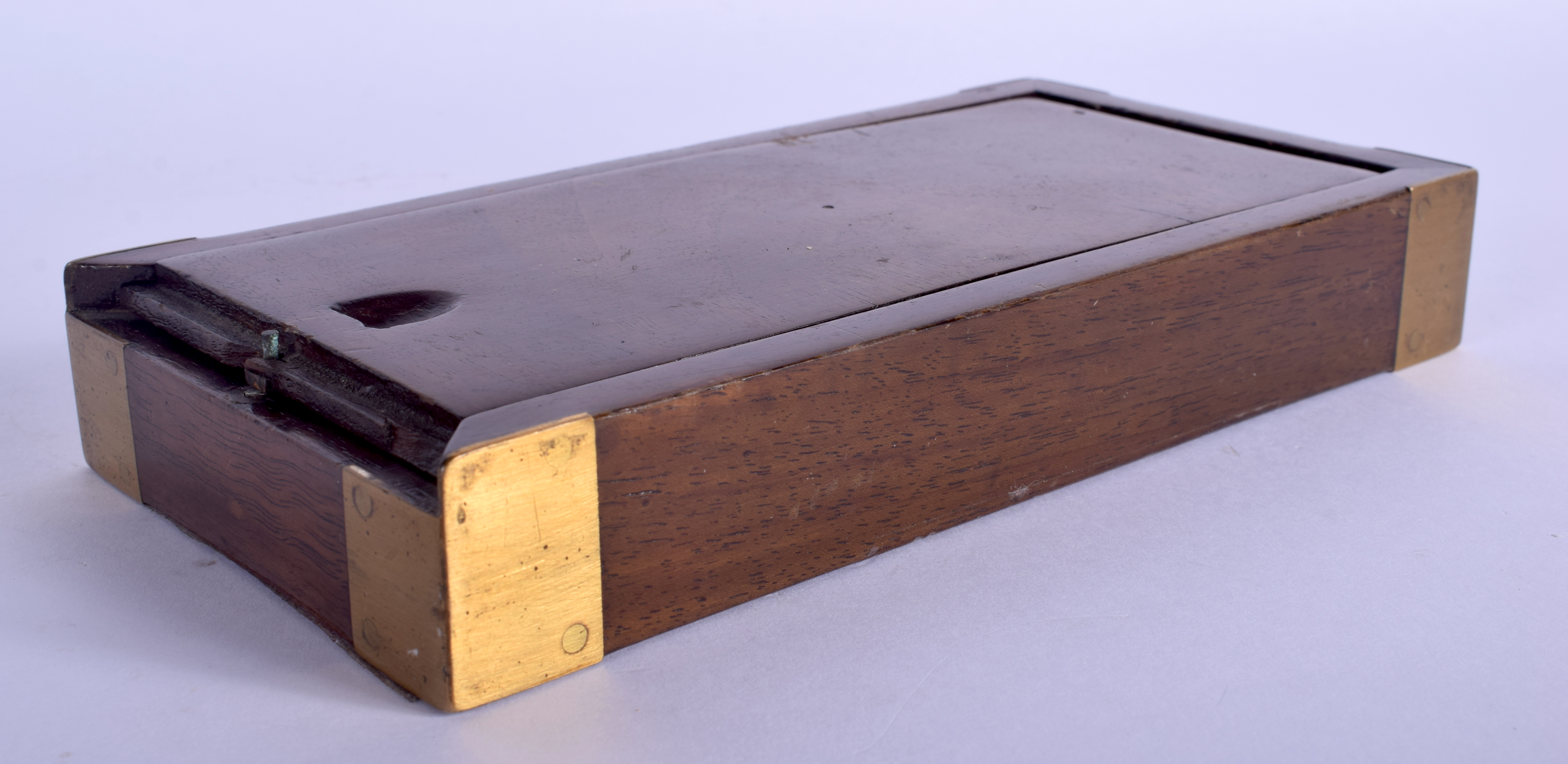 A VERY UNUSUAL 18TH CENTURY CONTINENTAL CASED TREEN SUNDIAL COMPASS with silvered mounts. 16 cm x 10 - Image 5 of 5