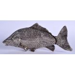 A 1930S SILVER PLATED LETTER HOLDER modelled as a fish. 283 grams. 20 cm x 11 cm.