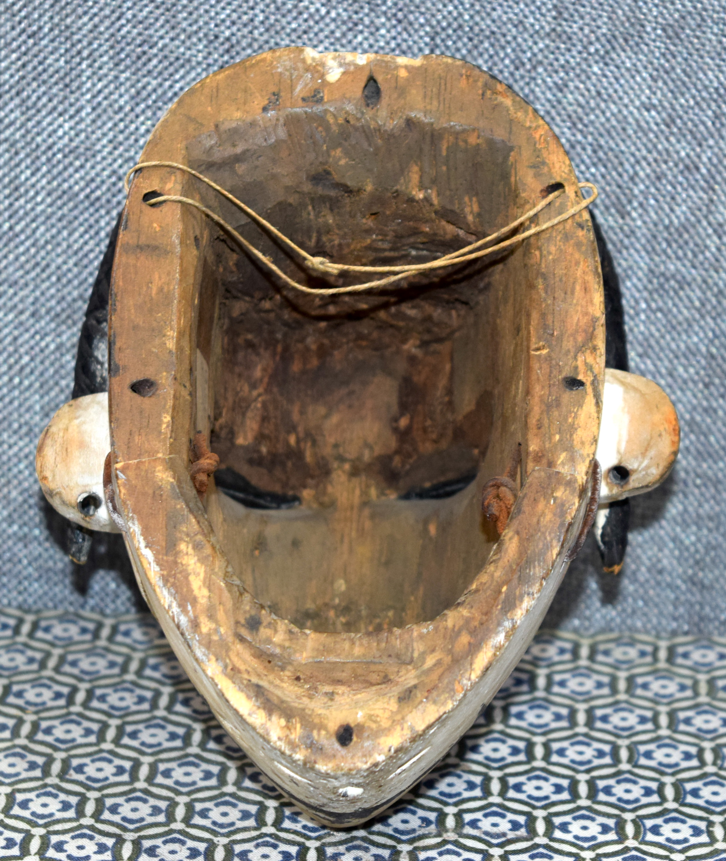 AFRICAN TRIBAL YORUBA EGUNGUN (DEVIL) MASK. Nigeria. 33cm x 20cm - Image 2 of 2