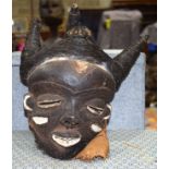 AFRICAN TRIBAL PENDE MBUYA MASK. DR Congo. 40cm x 24cm