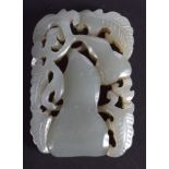 AN EARLY 20TH CENTURY CHINESE CARVED GREEN JADE PLAQUE 4.25 cm x 5.5 cm.