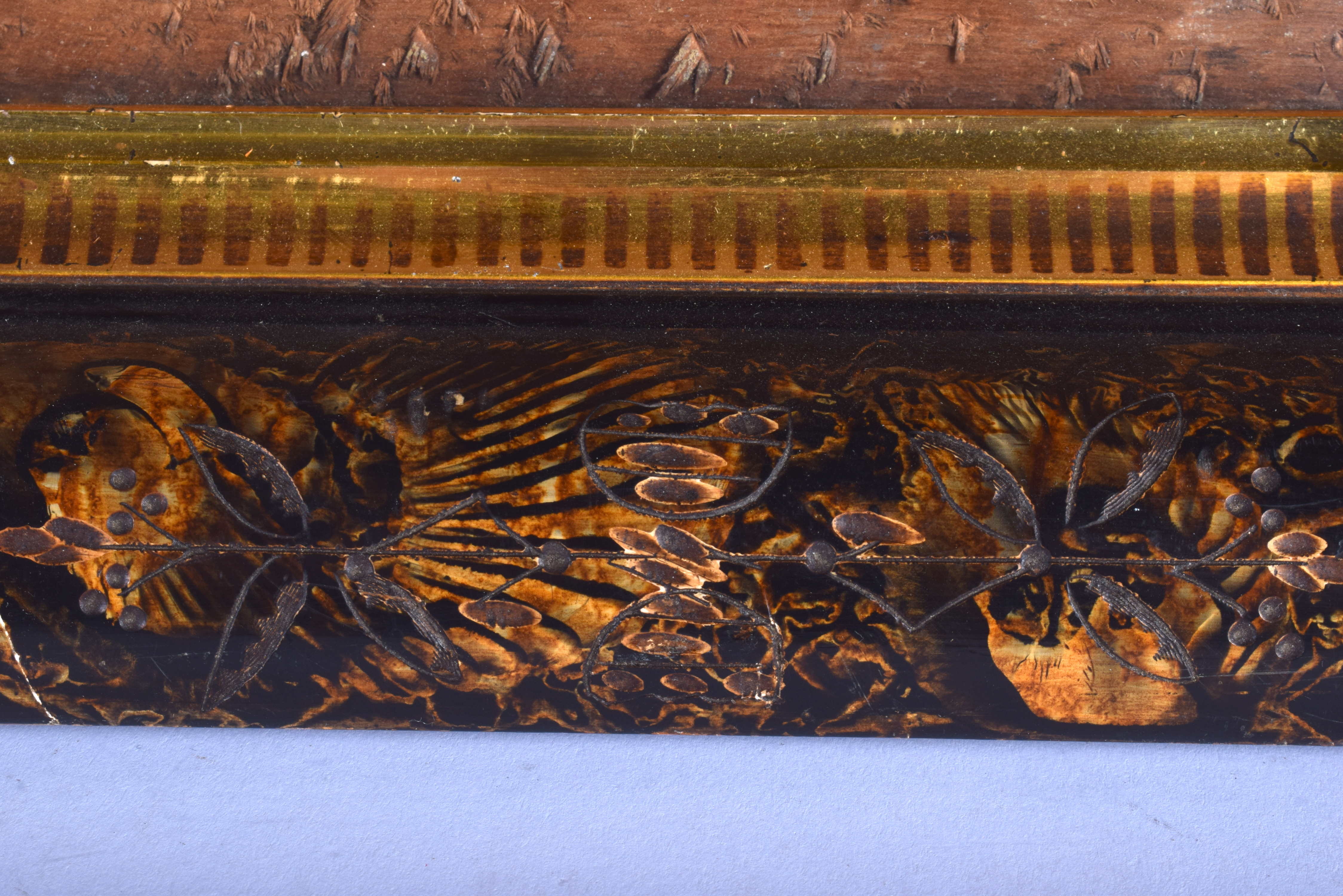 AN EARLY 19TH CENTURY BLACK LACQUER PHOTOGRAPH FRAME painted with gilded shells and foliage. 34 cm - Image 4 of 5