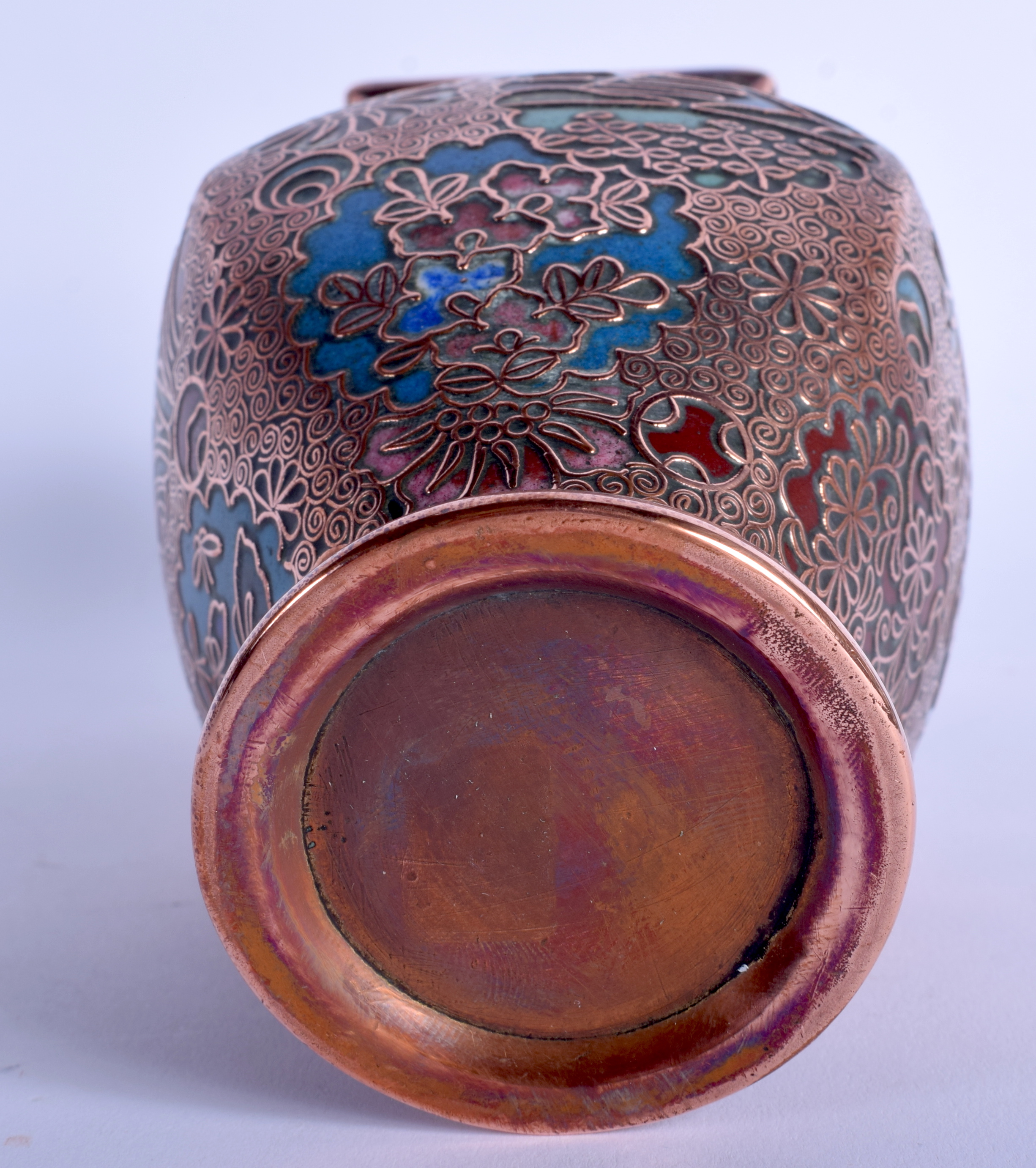 AN EARLY 20TH CENTURY JAPANESE MEIJI PERIOD MIXED METAL VASE enamelled with foliage. 15 cm high. - Image 3 of 3