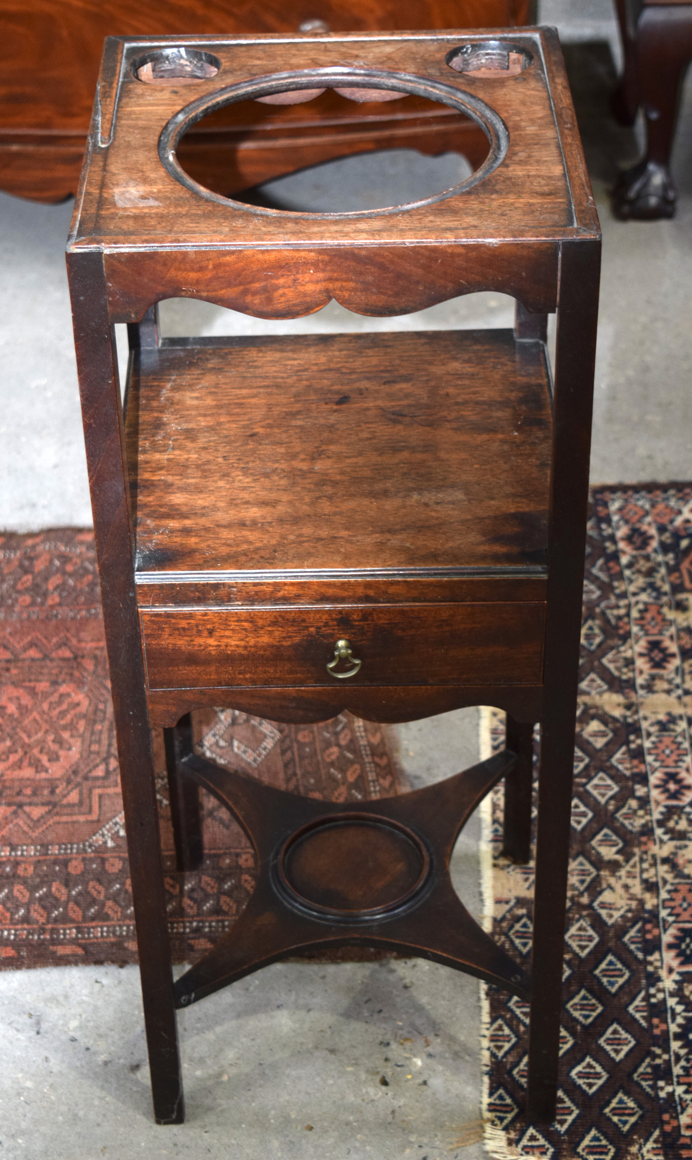 Georgian wooden Wash Basin Stand.