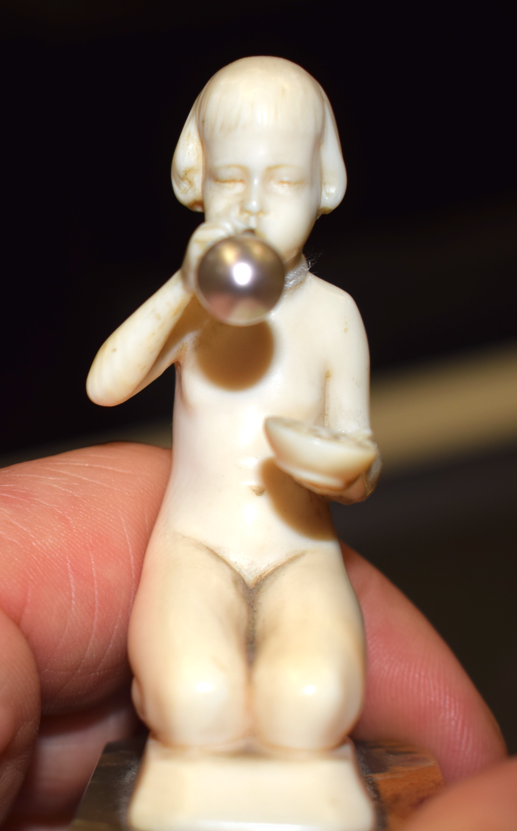 AN ART DECO CARVED IVORY FIGURE OF A BUBBLE BLOWING GIRL by Ferdinand Preiss (1882-1943), modelled - Image 6 of 11