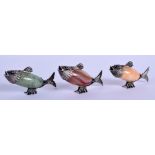 THREE UNUSUAL 1950S CONTINENTAL SILVER AND HARDSTONE FISH. 7 cm x 3 cm. (3)