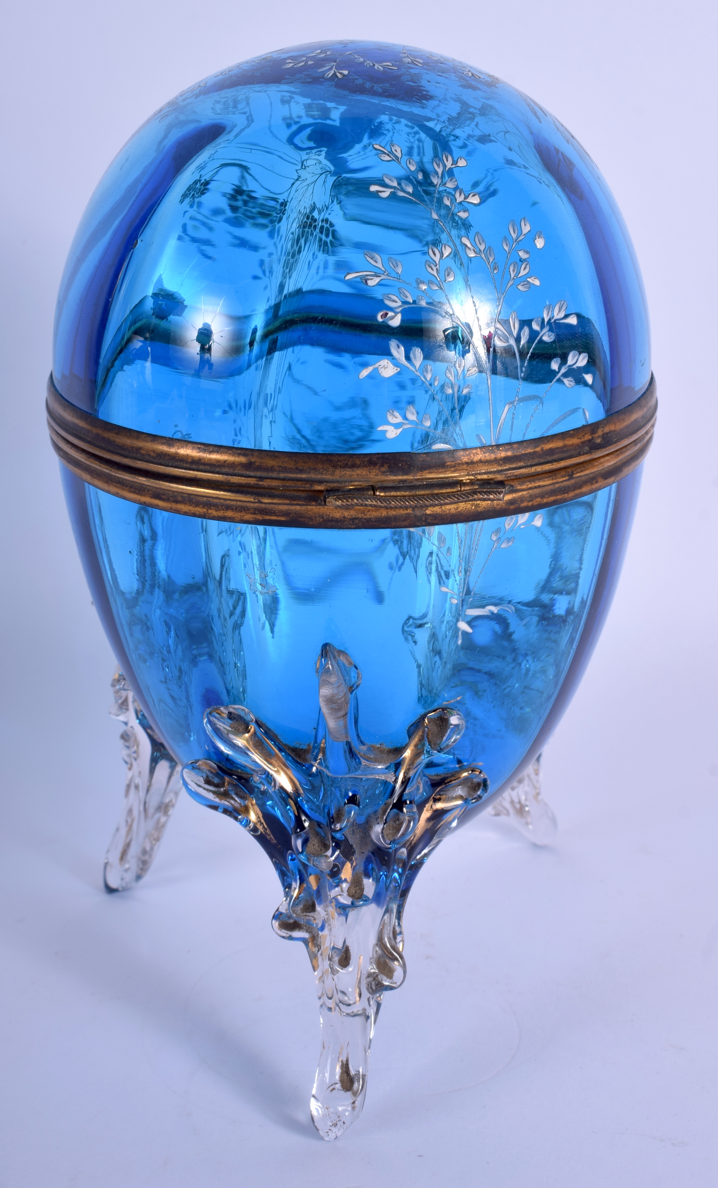 A VICTORIAN EGG SHAPED BLUE GLASS BOX AND COVER enamelled with Mary Gregory. 21 cm high. - Image 2 of 5