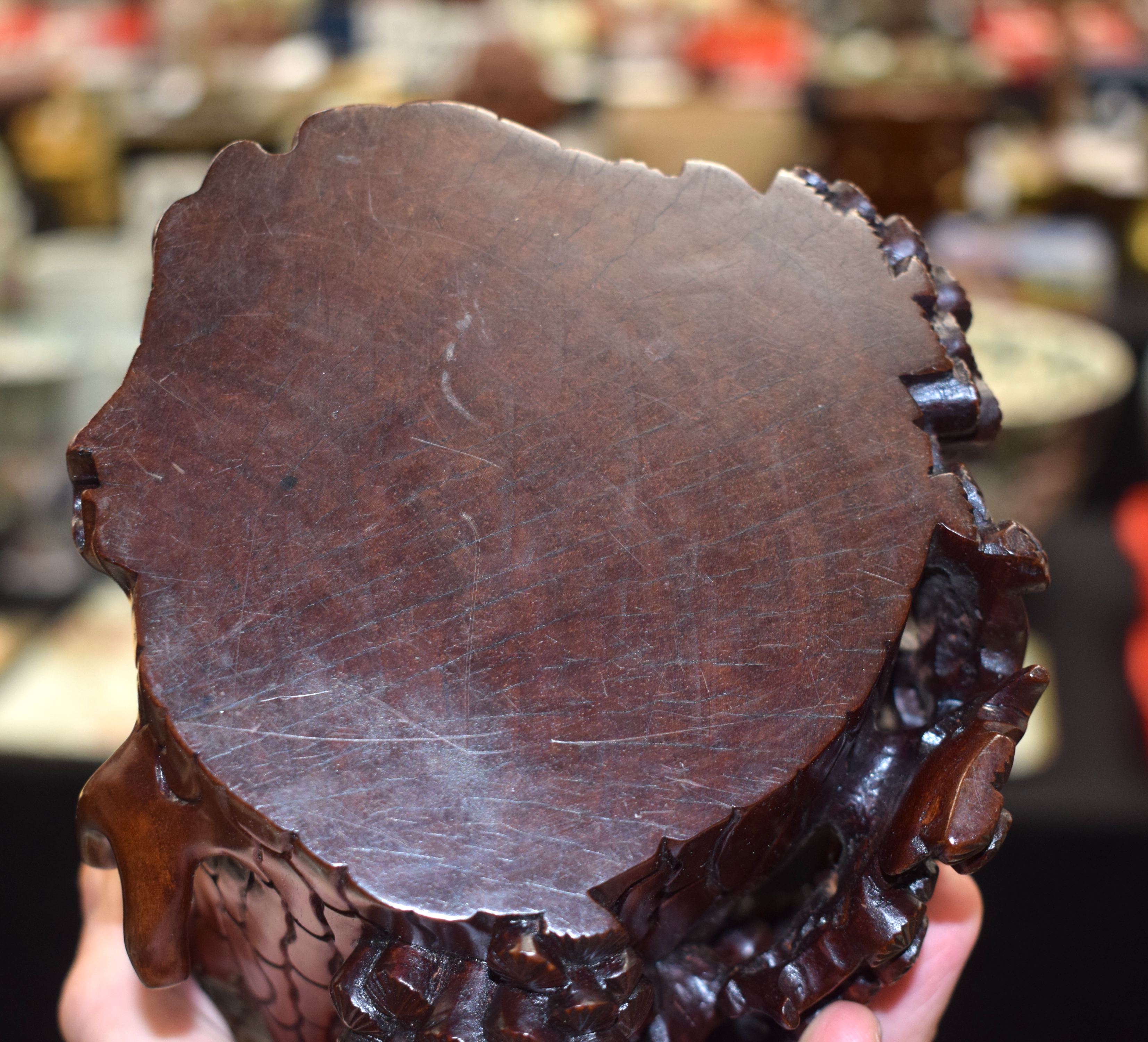 AN EARLY 20TH CENTURY CHINESE CARVED HARDWOOD BRUSH POT Late Qing/Republic, decorated with birds am - Image 9 of 10