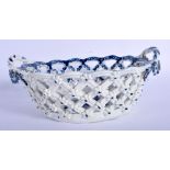 Lowestoft basket printed and painted with fir cones under an intricate border pattern. 23Cm wide