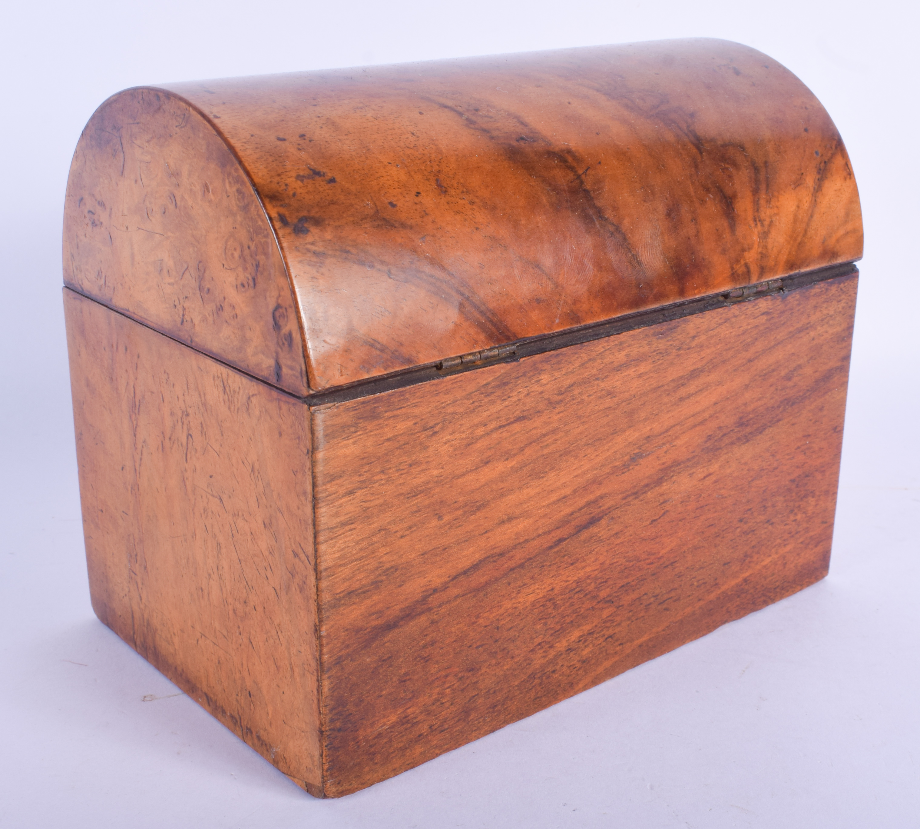 A VICTORIAN WALNUT TWO DIVISION TEA CADDY. 16 cm x 16 cm. - Image 2 of 3