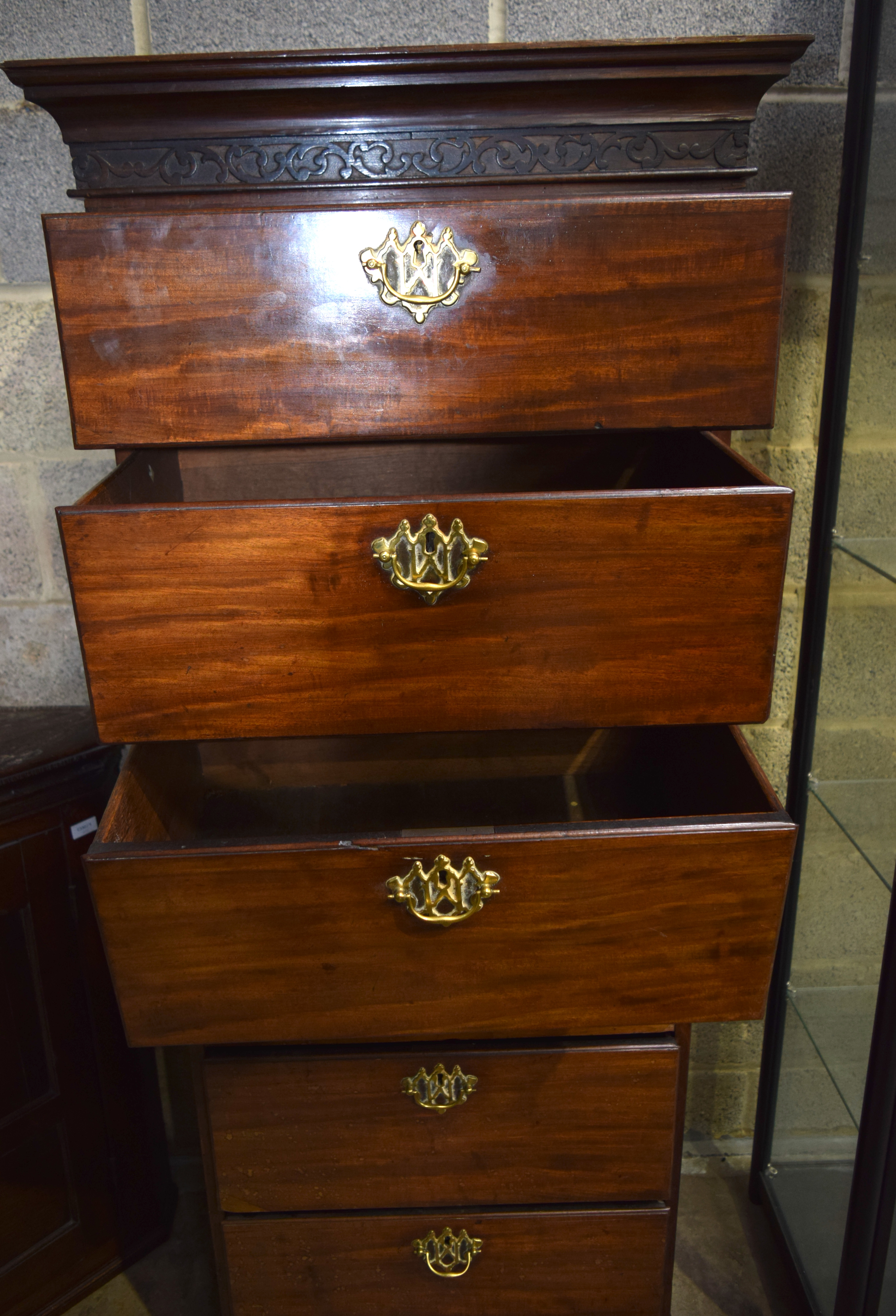 George III mahogany 6 drawer Chest. 174cm x 69cm - Image 6 of 7