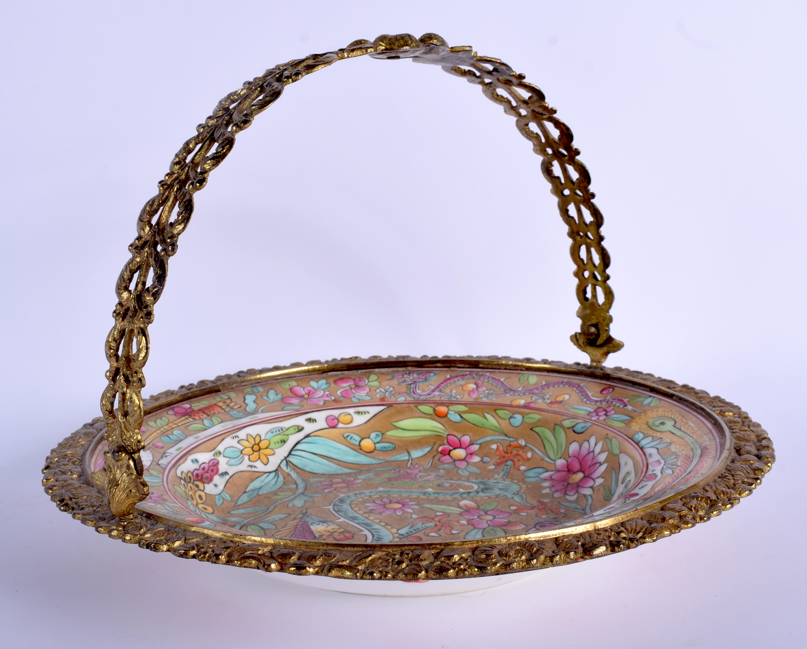A 19TH CENTURY FRENCH SAMSONS OF PARIS PORCELAIN BASKET painted with dragons. 25 cm wide.