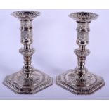 A PAIR OF 1960S ROYAL IRISH SILVER CANDLESTICKS. Dublin 1968. 827 grams. 16.5 cm high.