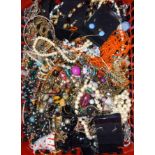 Quantity of costume jewellery