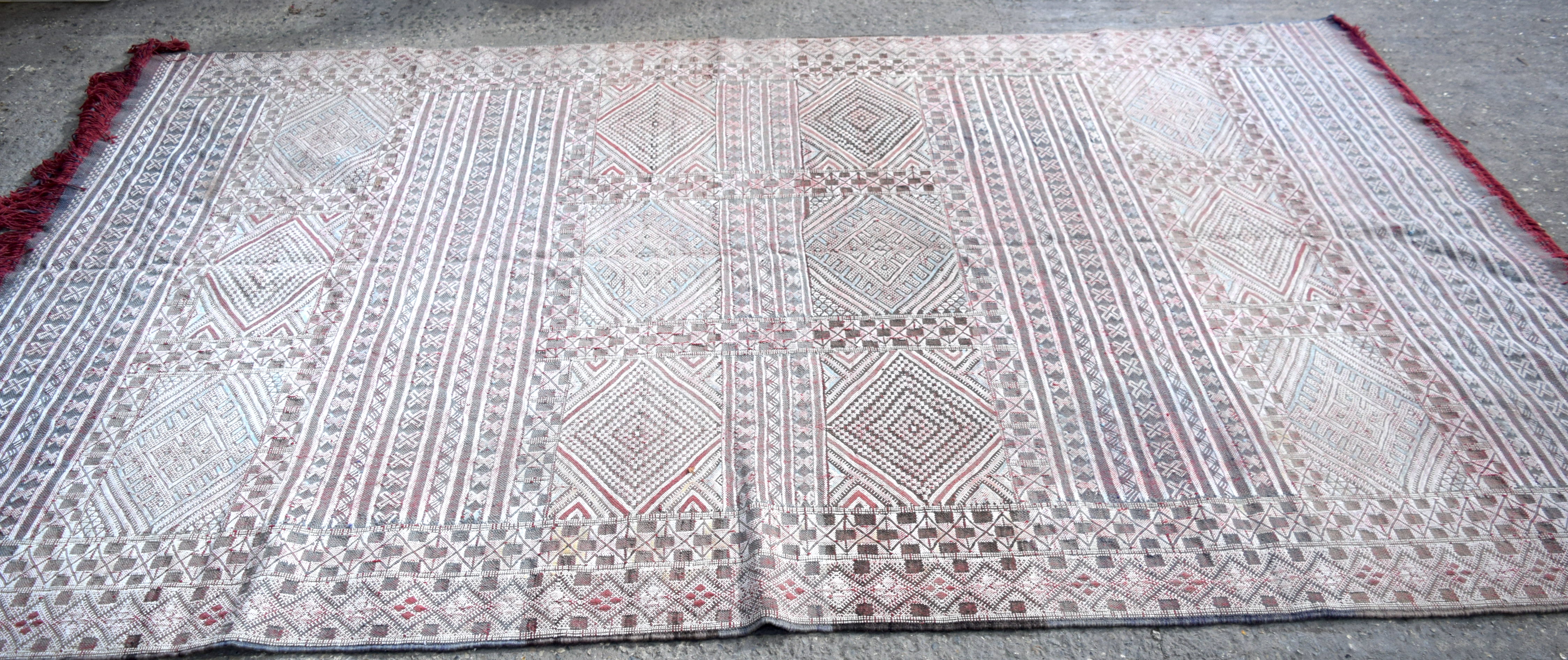 Two wool rugs. 290cm x 190cm - Image 3 of 20