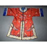 AN EARLY 20TH CENTURY CHINESE SILKWORK EMBROIDERED ROBE Late Qing/Republic. 110 cm x 138 cm.