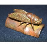 A small bronze Japanese hornet 7 cm