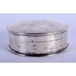 A RARE 19TH CENTURY CHINESE EXPORT SILVER BOX AND COVER. 226 grams. 9 cm diameter.