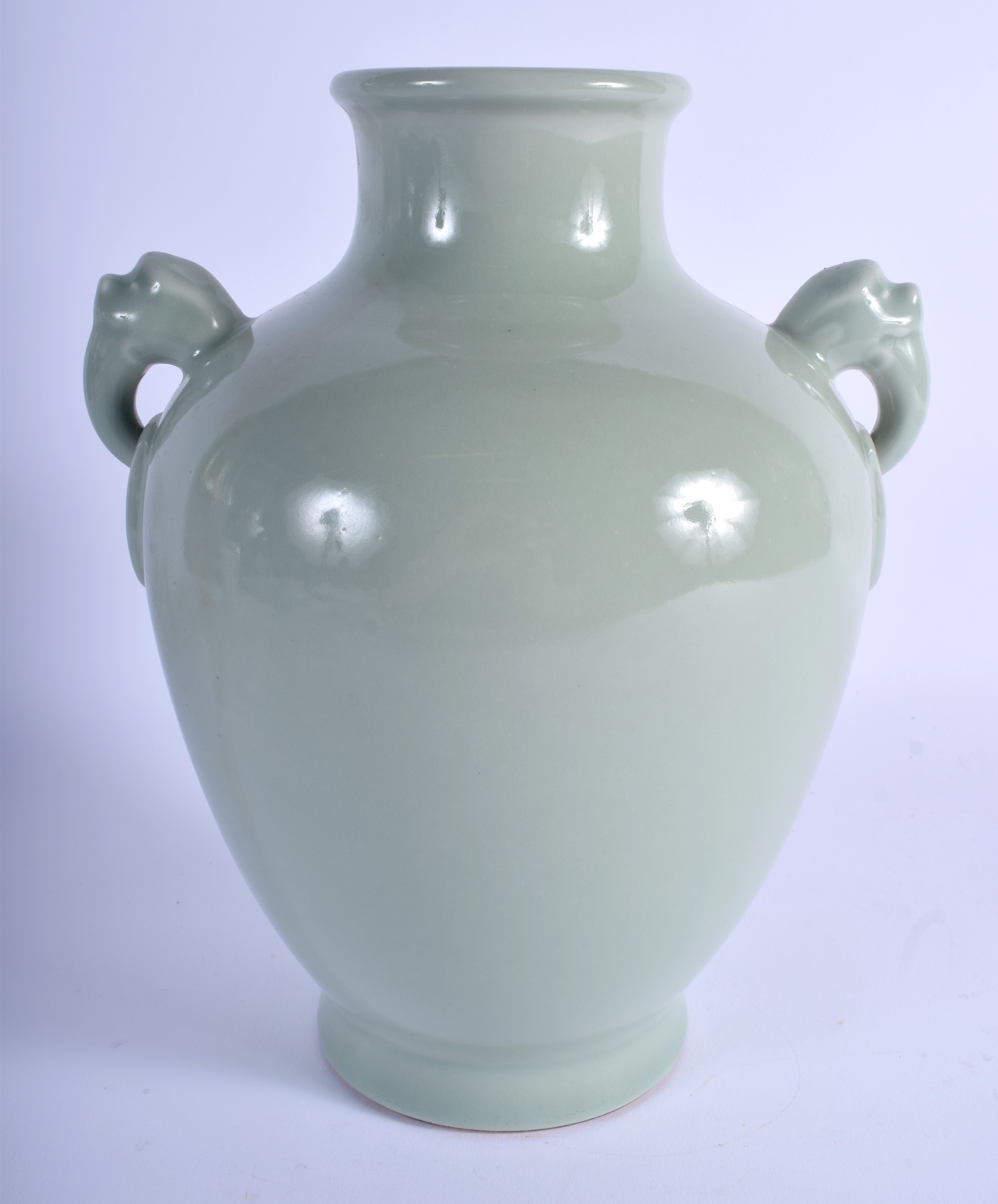 A CHINESE CELADON TWIN HANDLED PORCELAIN VASE bearing Qianlong marks to base. 24 cm x 14 cm. - Image 2 of 12