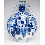 A Chinese blue and white moon flask 27 x 21cm