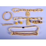 AN ANTIQUE CONTINENTAL IVORY JEWELLERY etc. (qty)