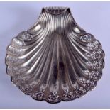 AN ANTIQUE SILVER SHELL DISH. 210 grams. 18 cm x 16 cm.