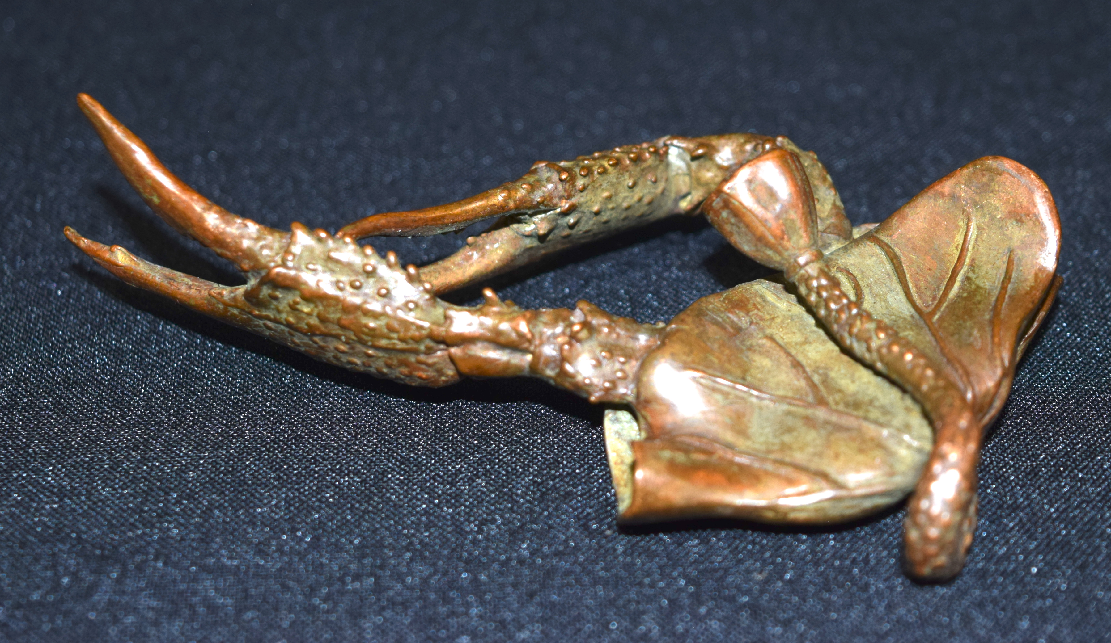 A small bronze Japanese crab 11 cm - Image 2 of 2