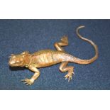 A small bronze Japanese iguana 13 cm