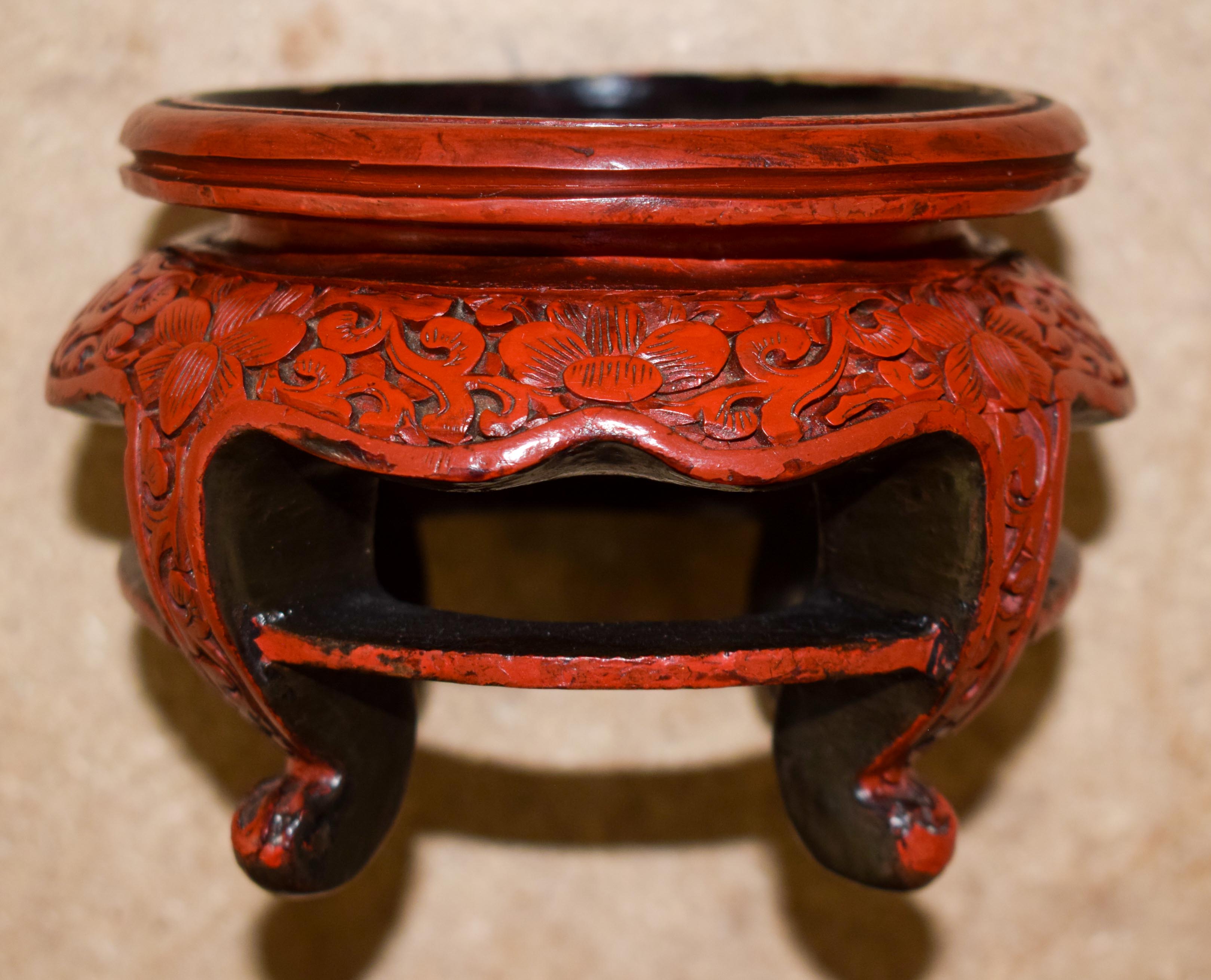 A RARE 19TH CENTURY CHINESE CARVED CINNABAR LACQUER VASE AND COVER Qing, upon a fitted stand. 37 cm - Image 14 of 20