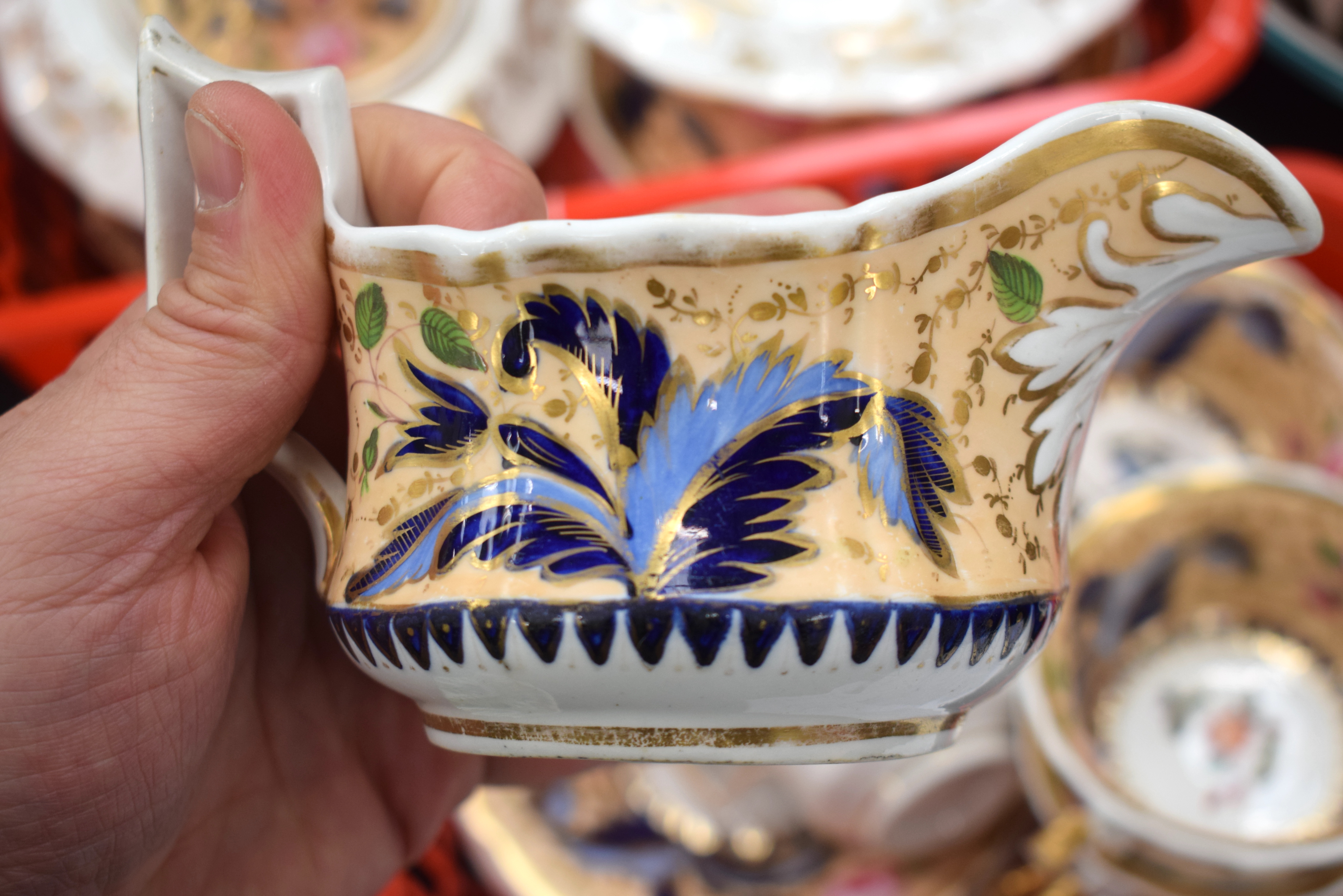 AN EARLY 19TH CENTURY ENGLISH PORCELAIN TEASET possibly Coalport or Spode, painted with roses. Larg - Bild 6 aus 8