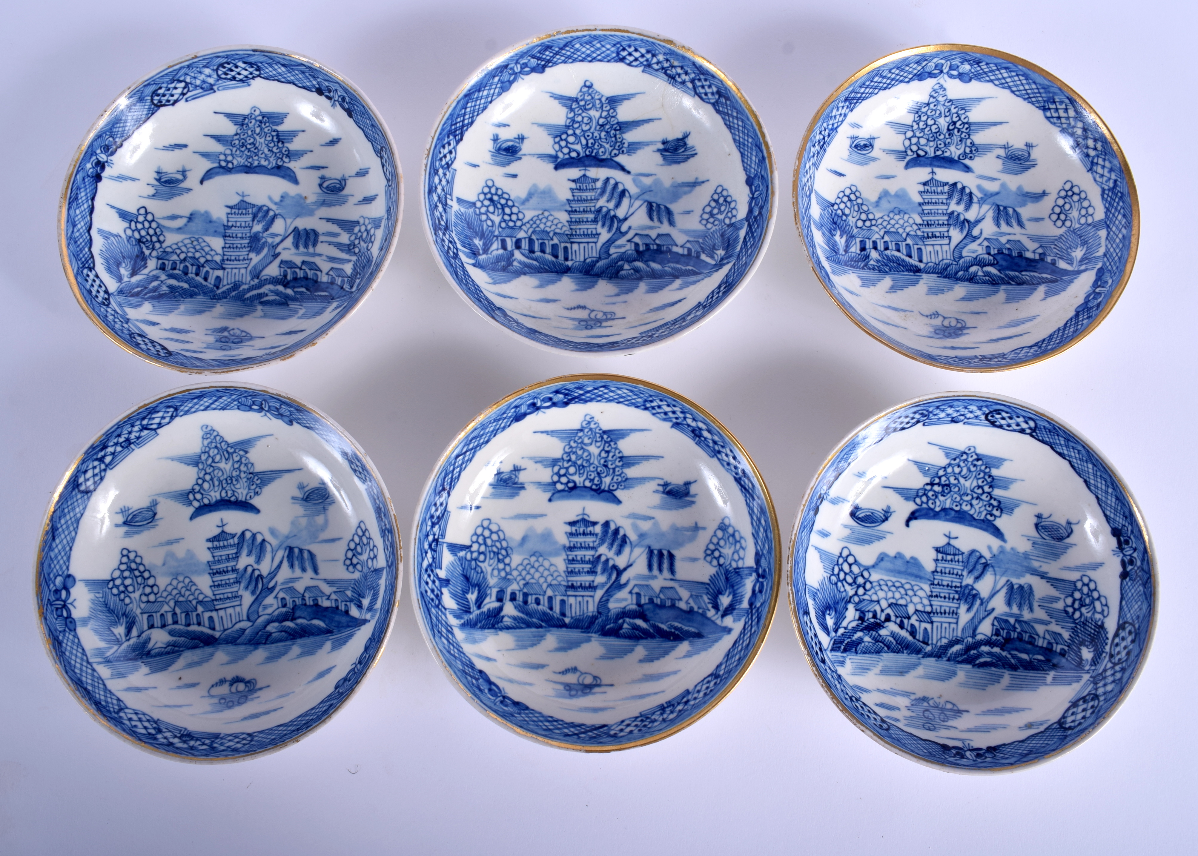 AN EARLY 19TH CENTURY ENGLISH PEARLWARE TEASET painted with landscapes. Largest 24 cm wide. (14) - Bild 7 aus 8