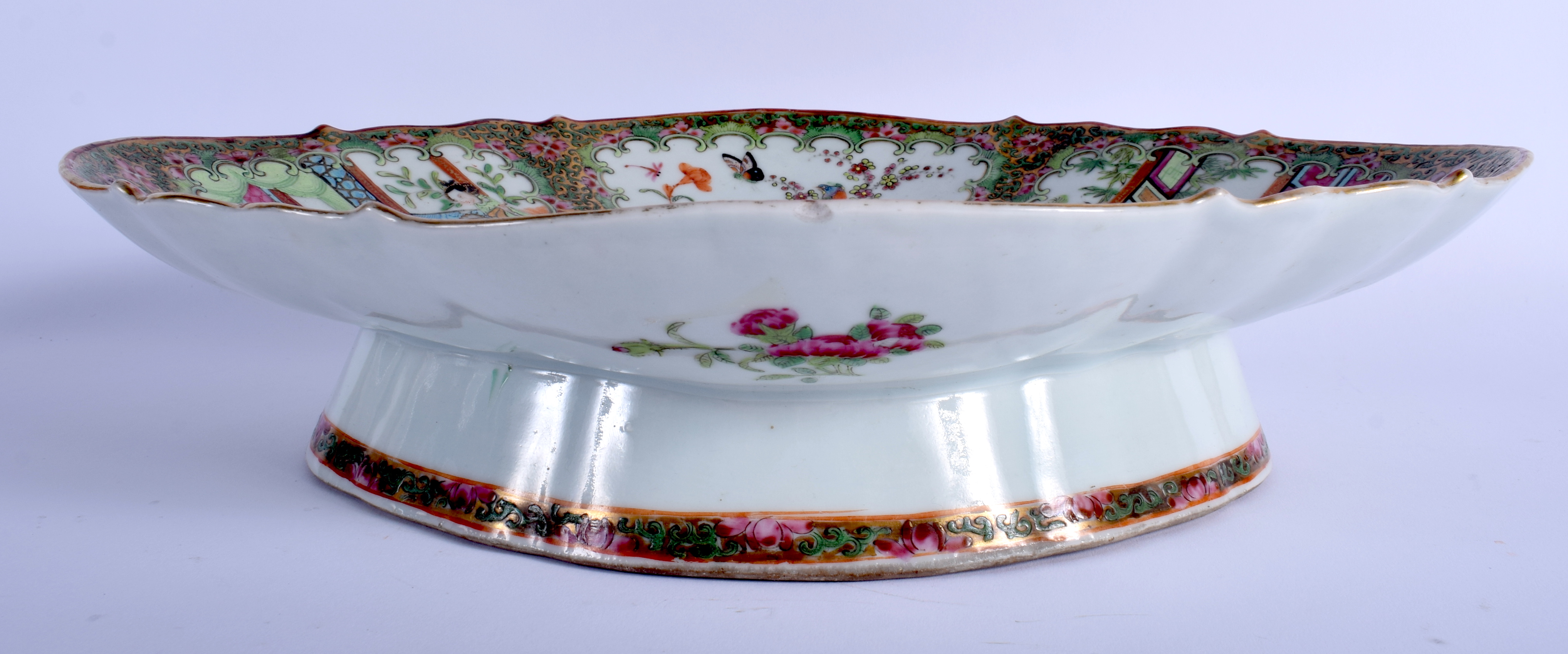 A LARGE 19TH CENTURY CHINESE CANTON FAMILLE ROSE LOBED DISH painted with figures and landscapes. 38 - Image 3 of 4