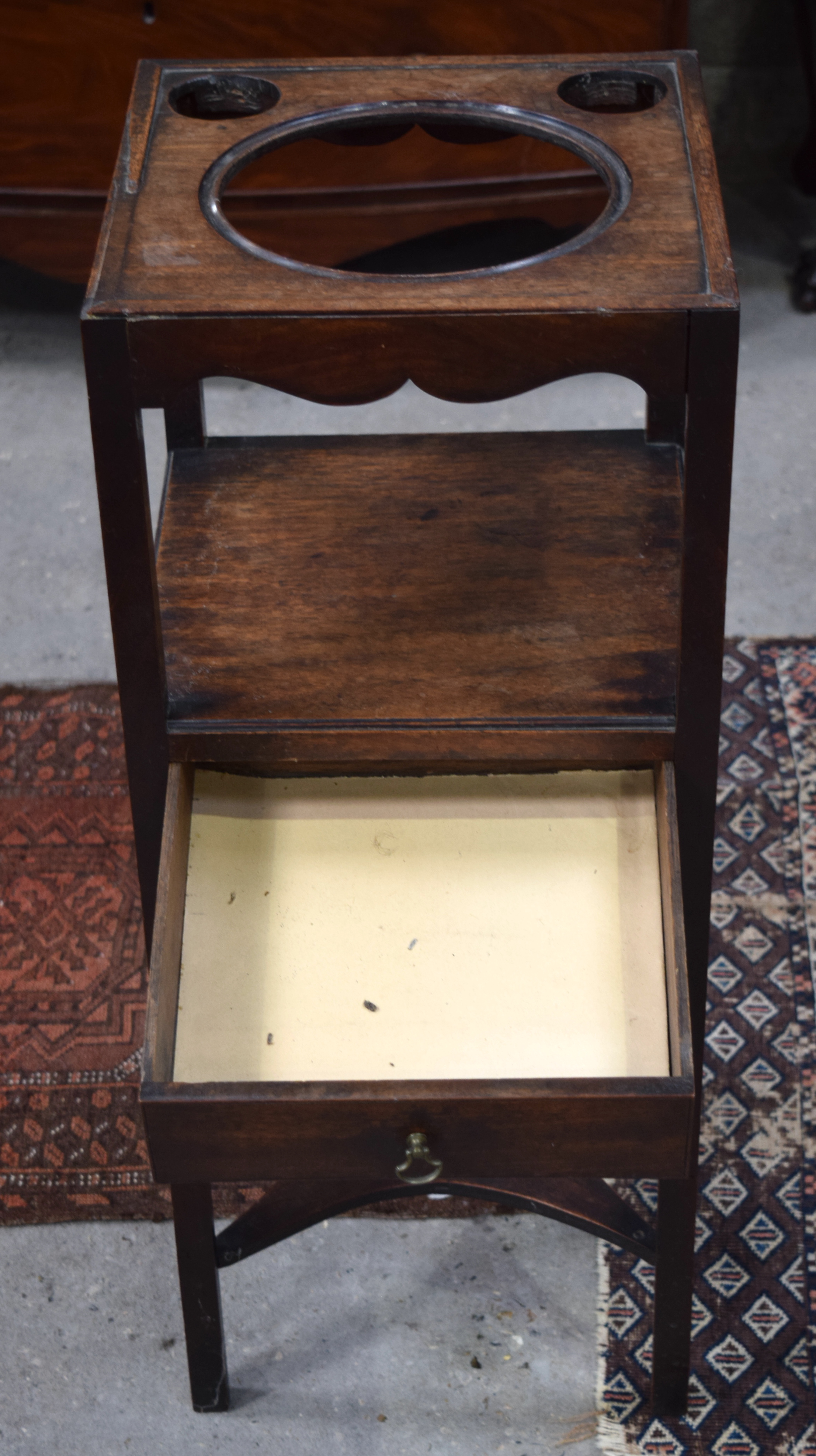 Georgian wooden Wash Basin Stand. - Image 2 of 9