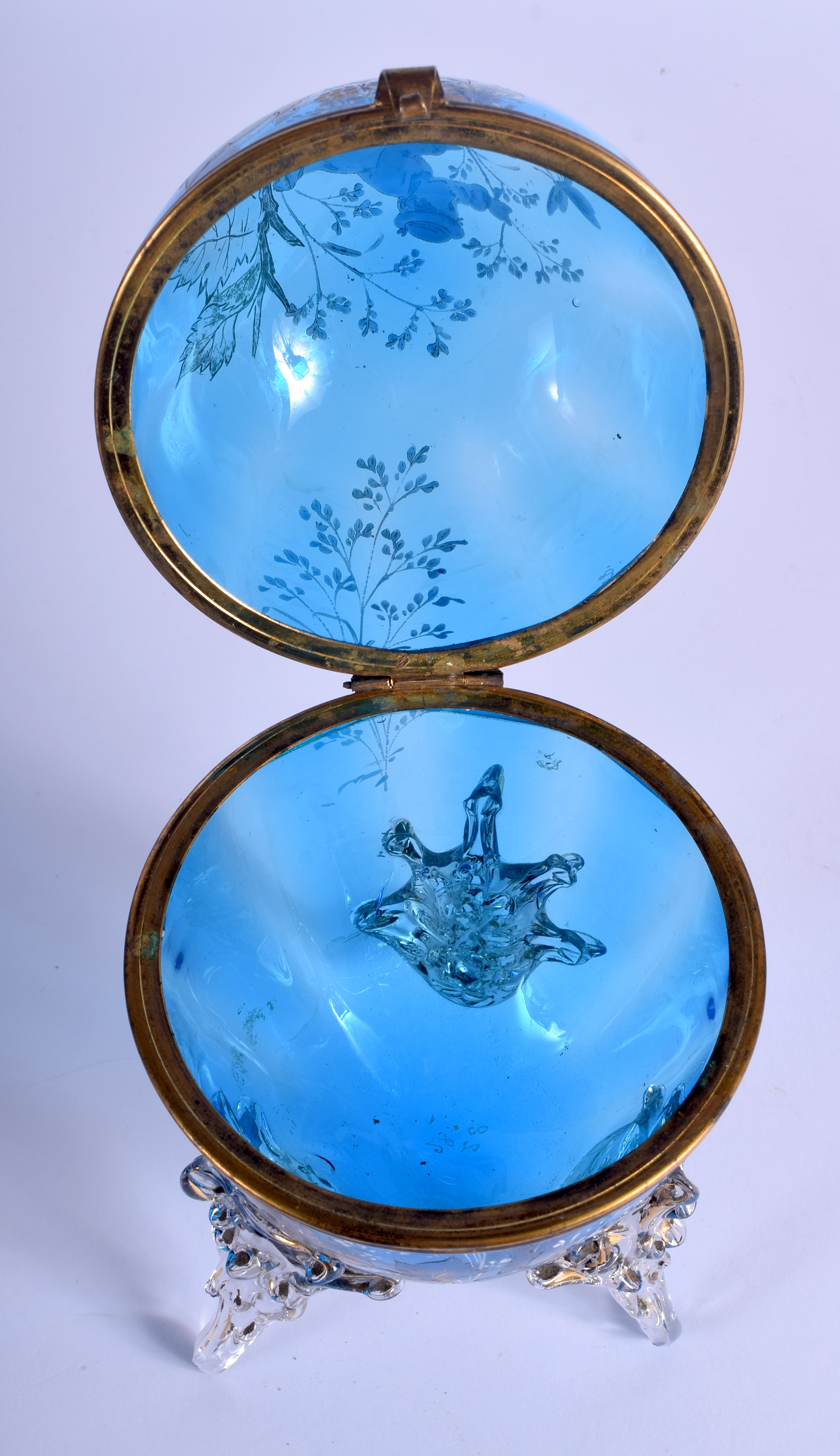 A VICTORIAN EGG SHAPED BLUE GLASS BOX AND COVER enamelled with Mary Gregory. 21 cm high. - Image 4 of 5