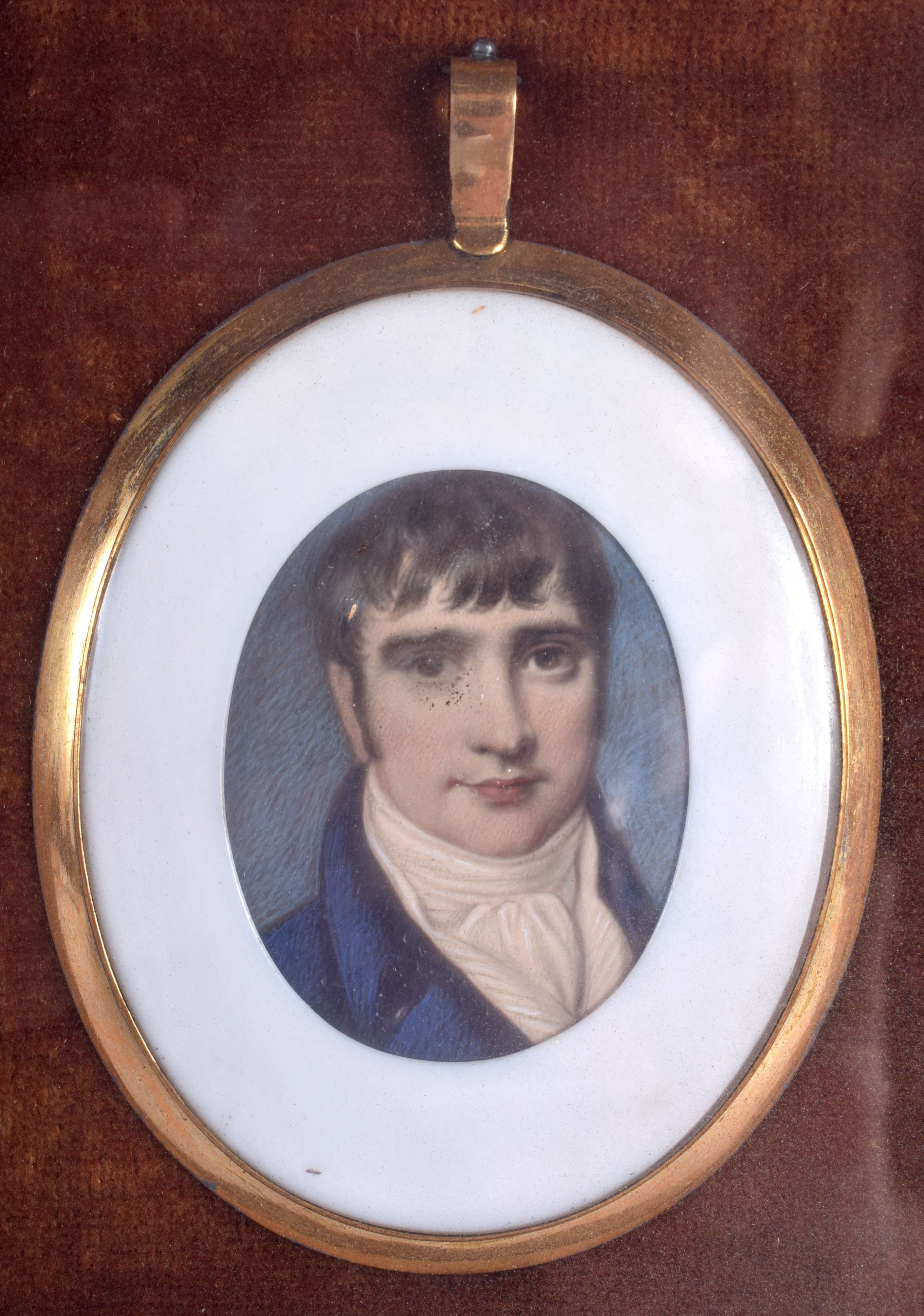 A LOVELY EARLY 19TH CENTURY YELLOW METAL CASED IVORY PORTRAIT MINIATURE depicting a handsome male i - Image 2 of 3