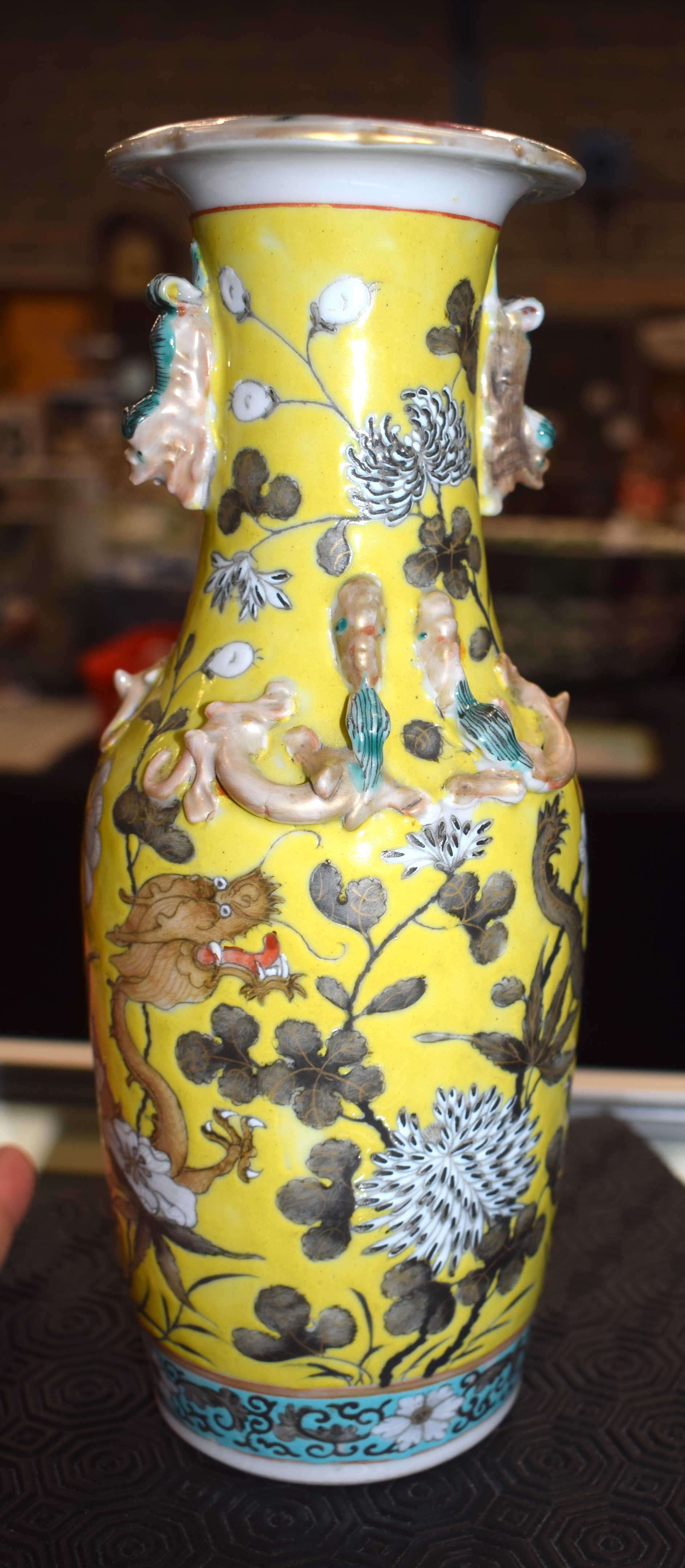 A 19TH CENTURY CHINESE FAMILLE JAUNE PORCELAIN VASE Qing, painted with dragons and chilong. 26 cm h - Image 7 of 10