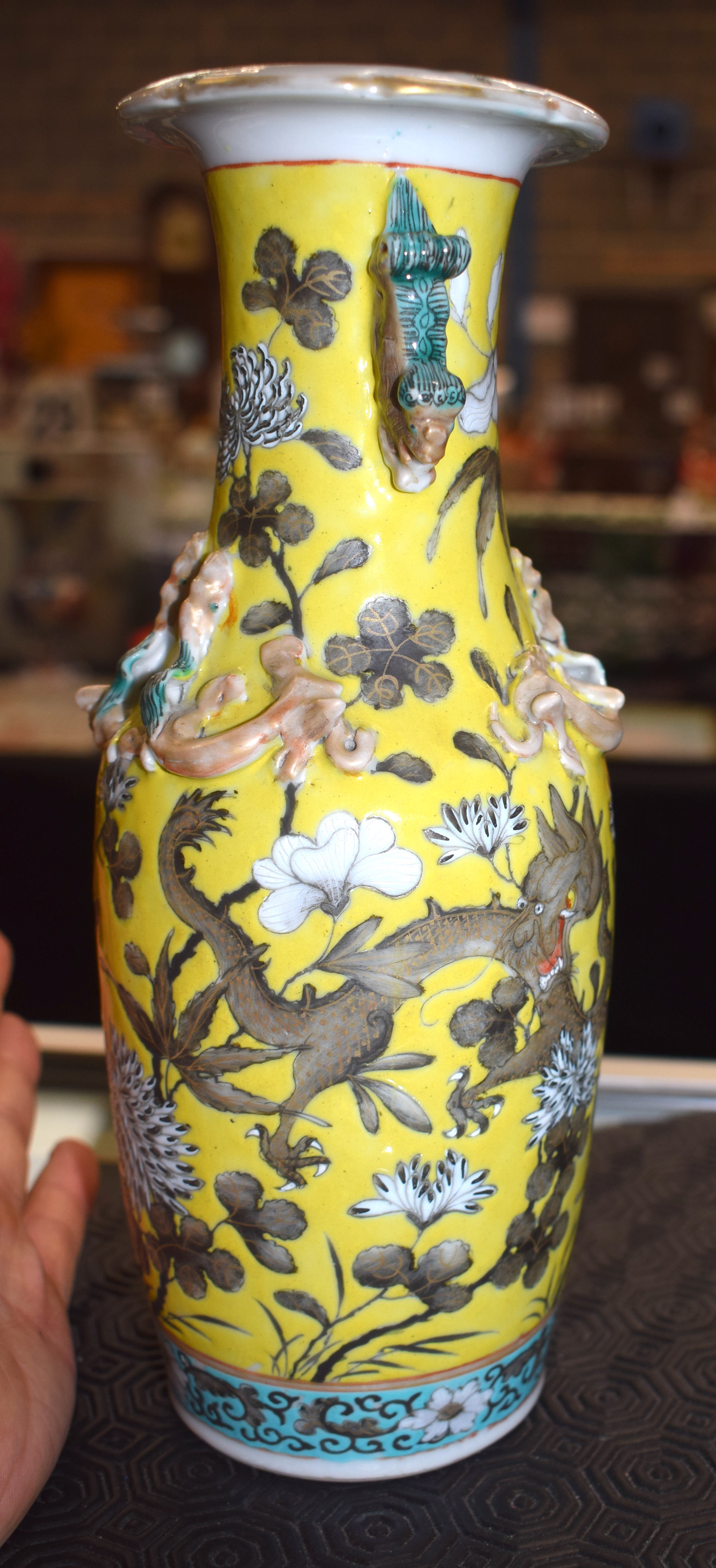 A 19TH CENTURY CHINESE FAMILLE JAUNE PORCELAIN VASE Qing, painted with dragons and chilong. 26 cm h - Image 8 of 10