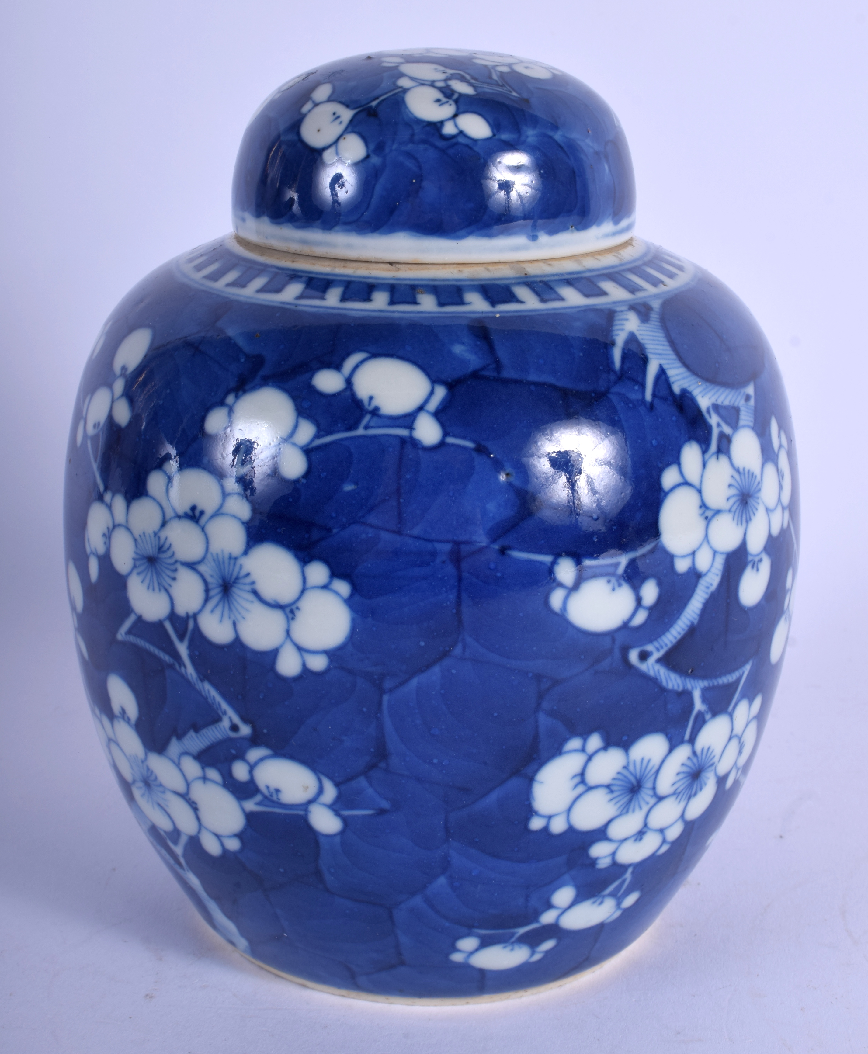 A 19TH CENTURY CHINESE BLUE AND WHITE PORCELAIN GINGER JAR AND COVER bearing Kangxi marks to base. - Image 2 of 4