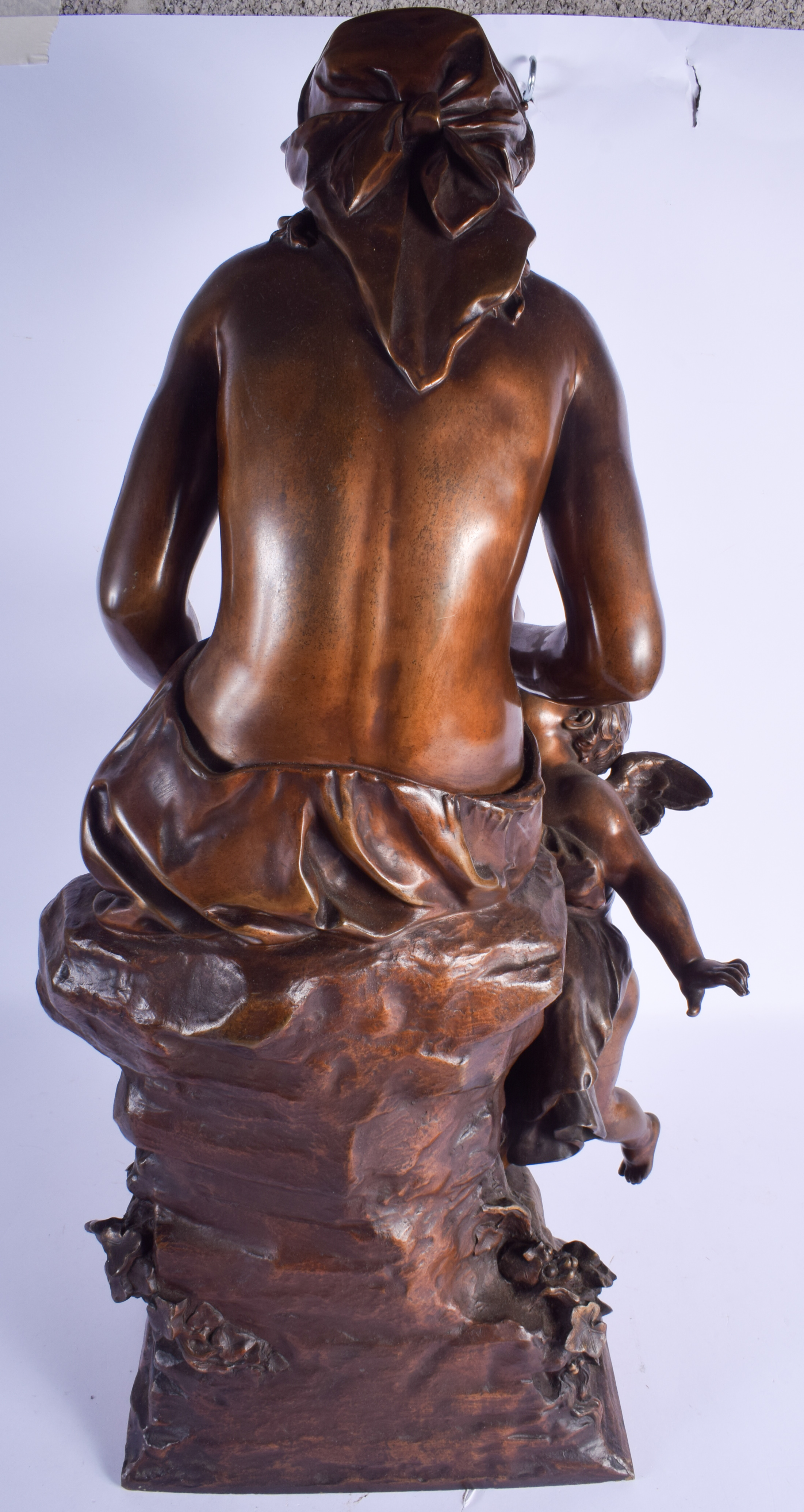 A VERY LARGE 19TH CENTURY FRENCH BRONZE FIGURE OF A FEMALE modelled pouring water into a putti's mo - Image 4 of 5