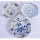 THREE 18TH CENTURY CHINESE EXPORT DISHES. Largest 22 cm diameter. (3)