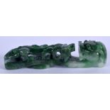 A CHINESE CARVED JADEITE BELT HOOK 20th Century. 9 cm long.