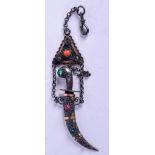 A VINTAGE CONTINENTAL JEWELLED DAGGER PENDANT. 6 cm x 4 cm.