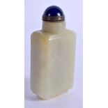 AN EARLY 20TH CENTURY CHINESE CARVED GREEN JADE SNUFF BOTTLE. 6.5 cm high.