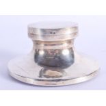 AN ANTIQUE SILVER INKWELL. Birmingham 1912. 503 grams overall. 14 cm wide.
