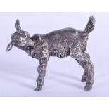 A STYLISH SILVER KID. 183 grams. 5.5 cm x 8 cm.