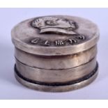 A CHINESE WHITE METAL BOX AND COVER. 67 grams. 4 cm diameter.