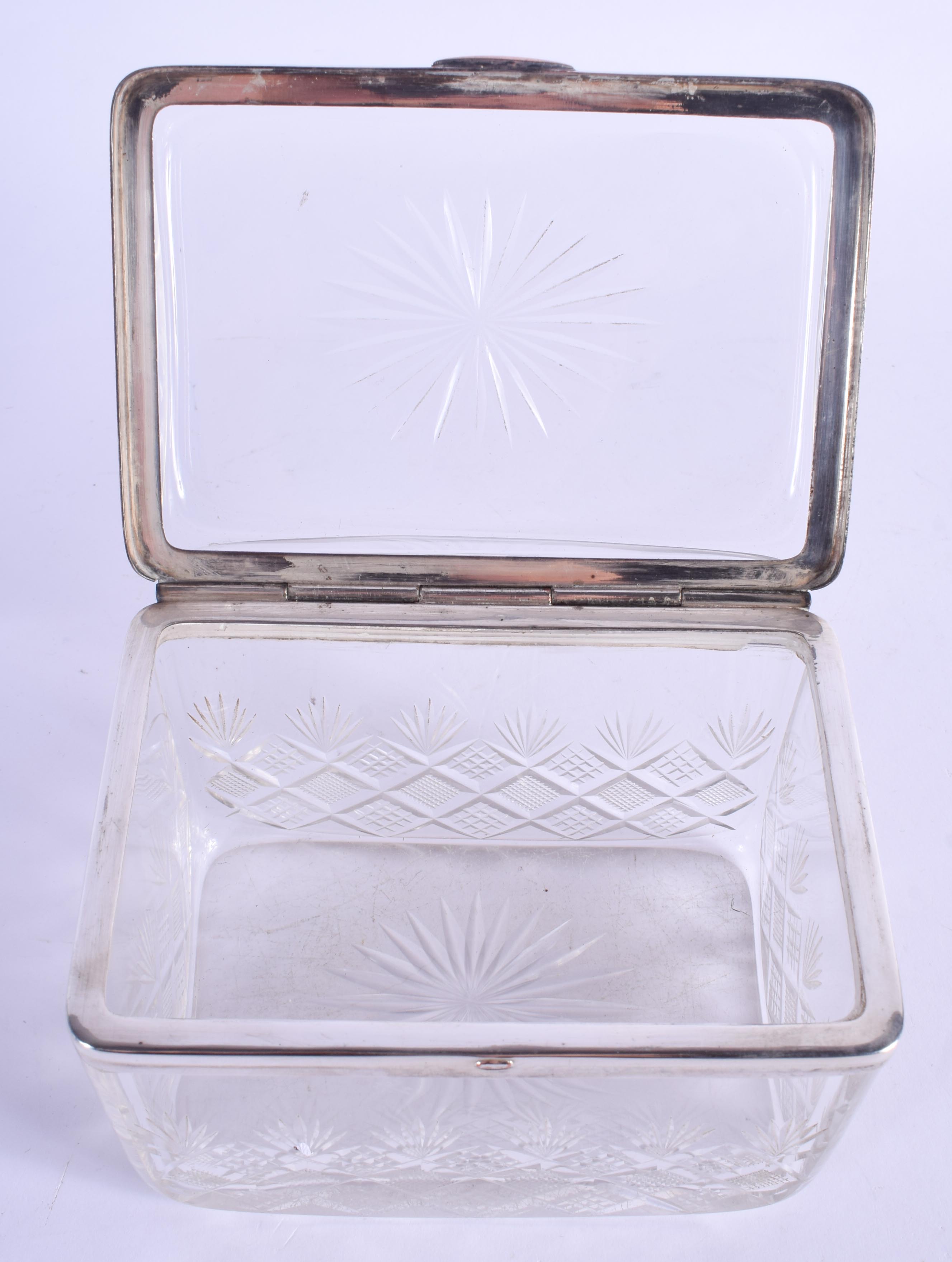AN ANTIQUE CRYSTAL GLASS CASKET. 12 cm x 9 cm. - Image 3 of 3