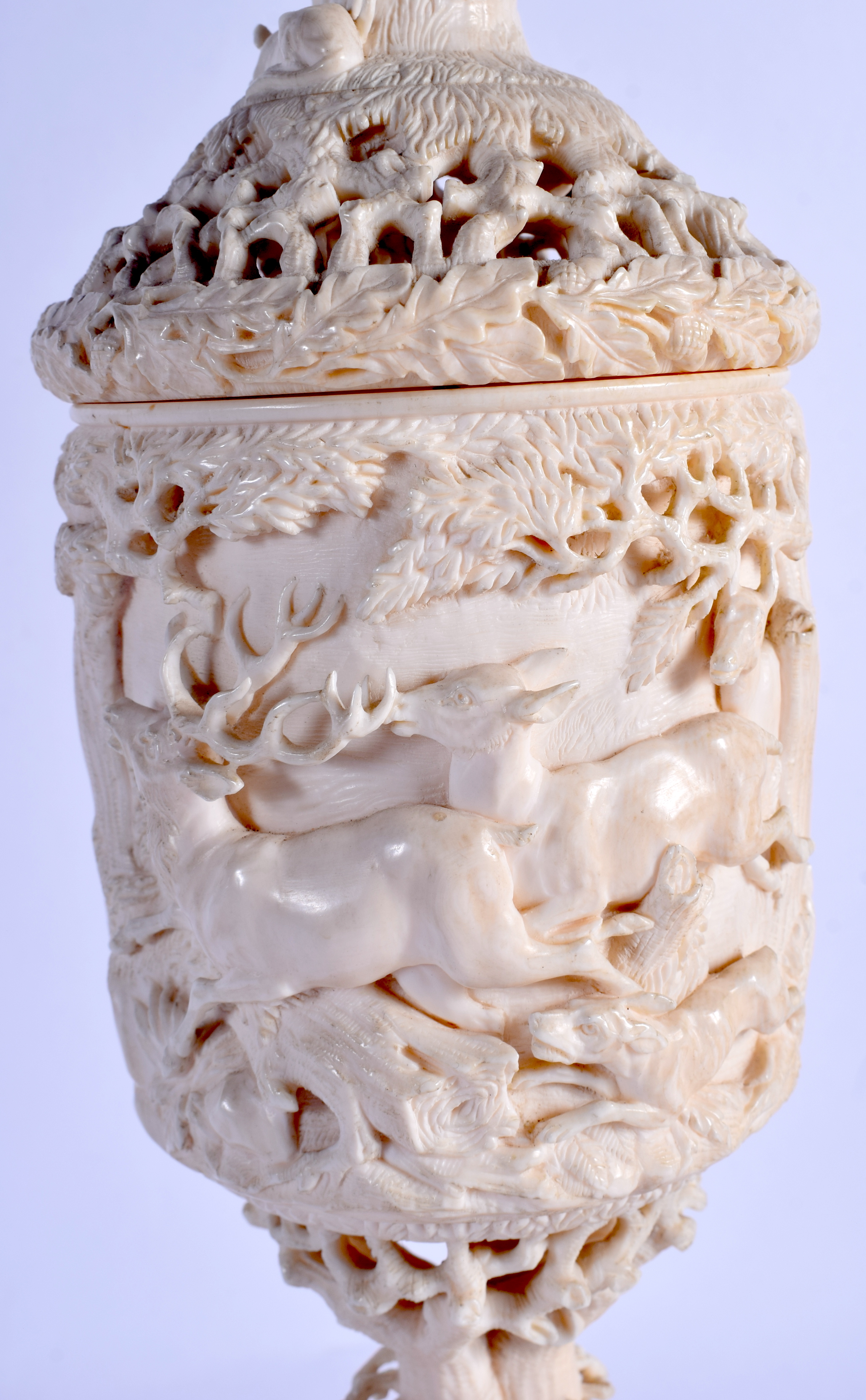 A RARE LARGE 19TH CENTURY EUROPEAN CARVED DIEPPE IVORY VASE AND COVER decorated with figures and due - Image 5 of 29