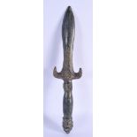 A MIDDLE EASTERN CONTINENTAL BRONZE SWORD After the Antiquity, embellished with foliage. 34 cm long.